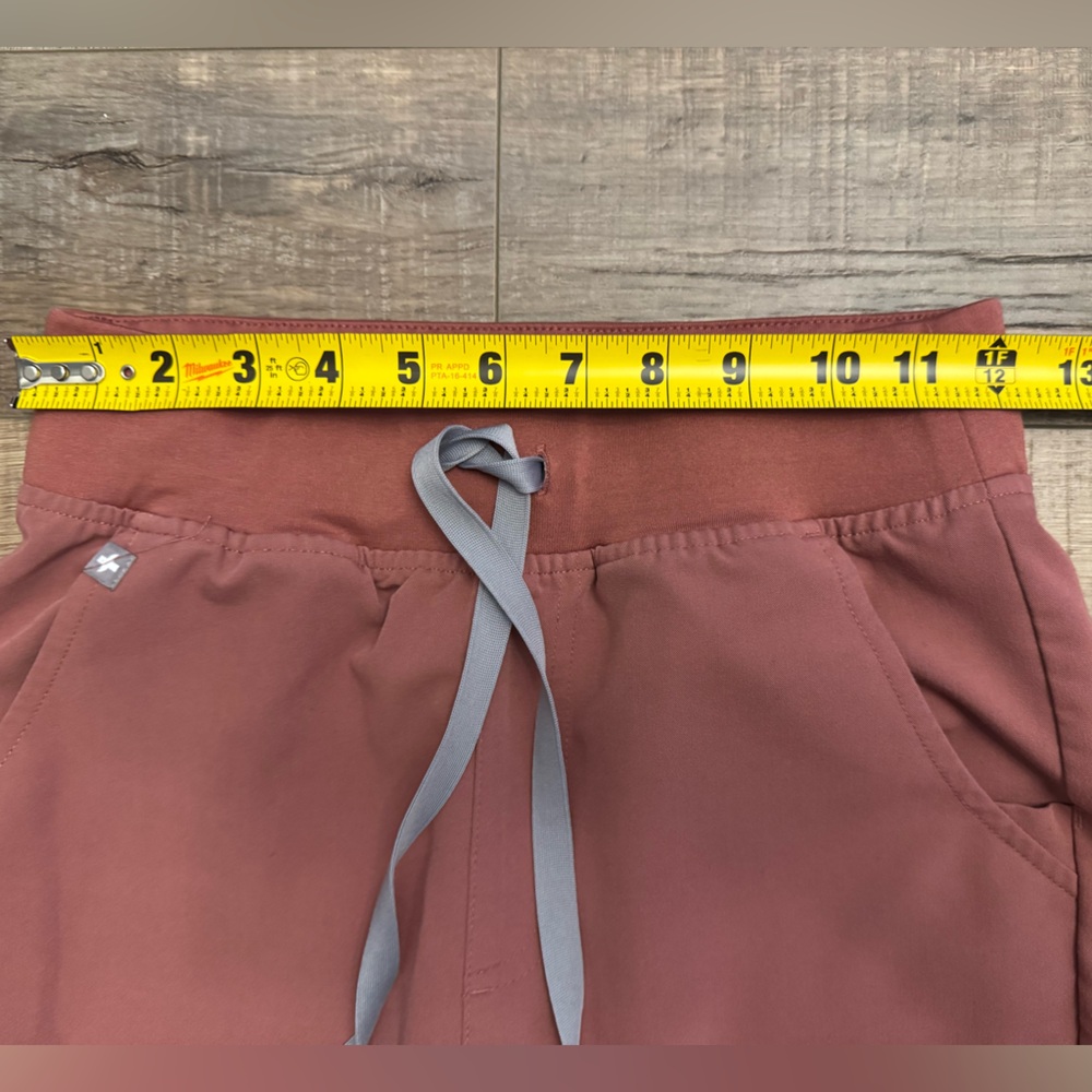 Figs Women's Burgundy Scrub Pants (S) - Picture 3 of 4
